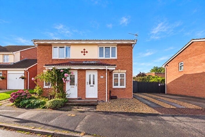 2 Bedroom Semi-Detached House For Sale In Maple Crescent, Cambuslang, G72