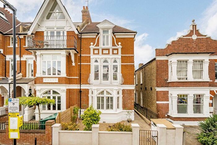 5 Bedroom Property For Sale In Sternhold Avenue, Balham, SW2