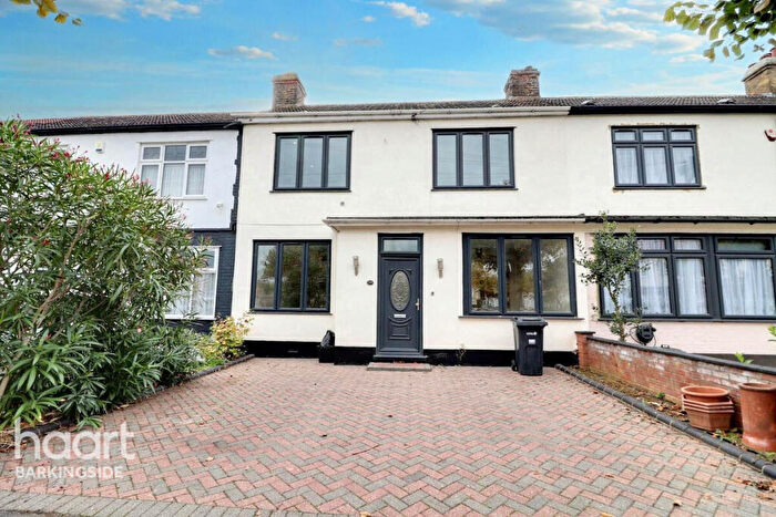4 Bedroom Terraced House For Sale In Ambleside Gardens, Redbridge, IG4
