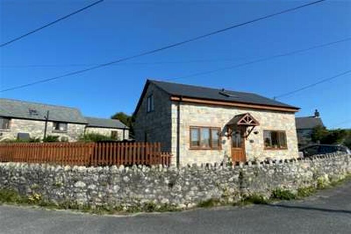 2 Bedroom House To Rent In Little Treviscoe, PL26