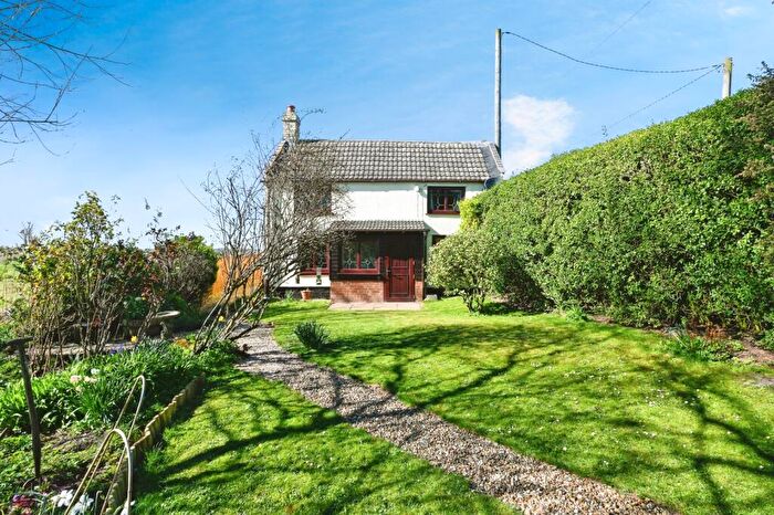 2 Bedroom Detached House For Sale In Thurlands Drove, Upwell, Wisbech, Norfolk, PE14