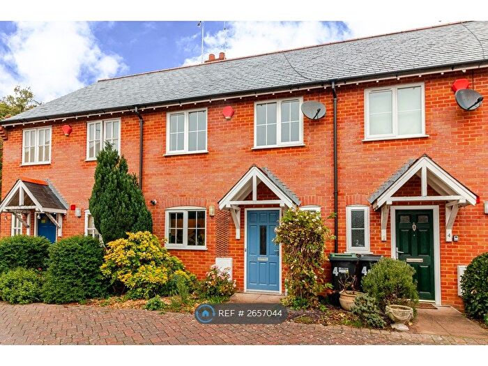 3 Bedroom Terraced House To Rent In Saddlers Close, Fordingbridge, SP6