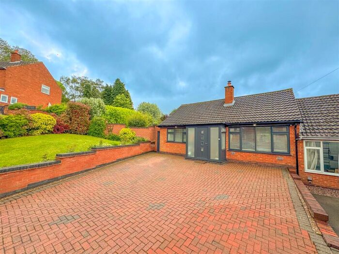 2 Bedroom Semi-Detached Bungalow For Sale In Hillside, Market Bosworth, Nuneaton, CV13