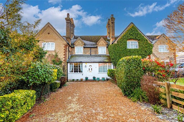 3 Bedroom Terraced House For Sale In High Street, Silsoe, Bedfordshire, MK45