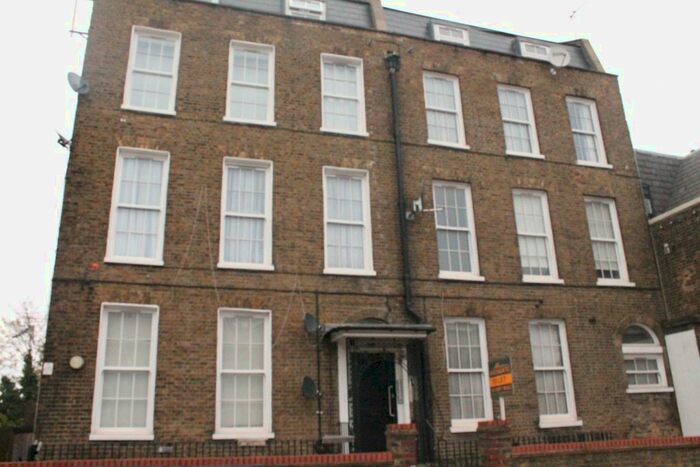 3 Bedroom Flat To Rent In Church Street, London, N9