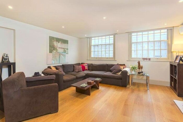 2 Bedroom Flat To Rent In Little Russell Street, Bloomsbury, London, WC1A