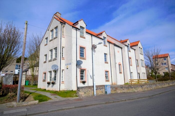 2 Bedroom Flat To Rent In St Serfs Place, Dysart, KY1