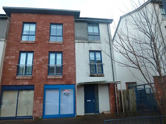 5 Bedroom Town House To Rent In Dolphington Avenue, Oatlands, Glasgow, G5