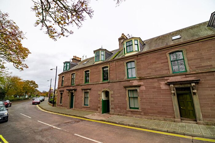 3 Bedroom Maisonette For Sale In Melville Gardens, Montrose, DD10