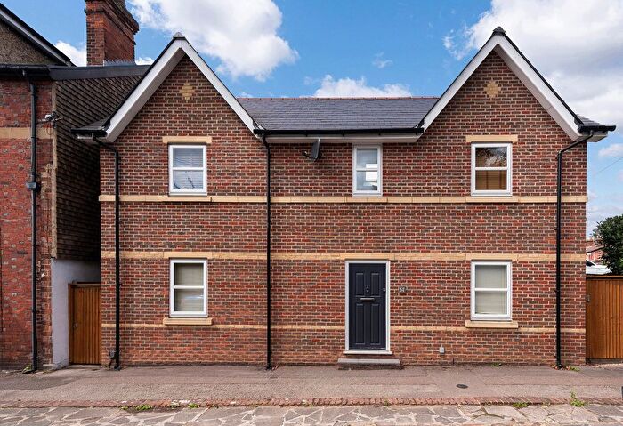 2 Bedroom Detached House For Sale In Shipbourne Road, Tonbridge, TN10