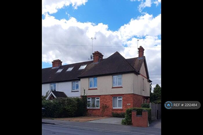 3 Bedroom End Of Terrace House To Rent In Rockingham Road, Newbury, RG14