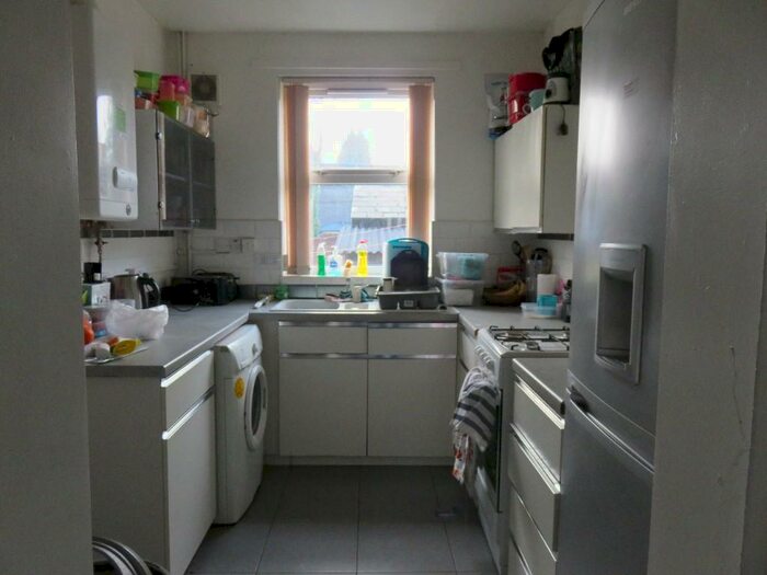 6 Bedroom Terraced House To Rent In Castle Boulevard, Nottingham, Nottinghamshire, NG7