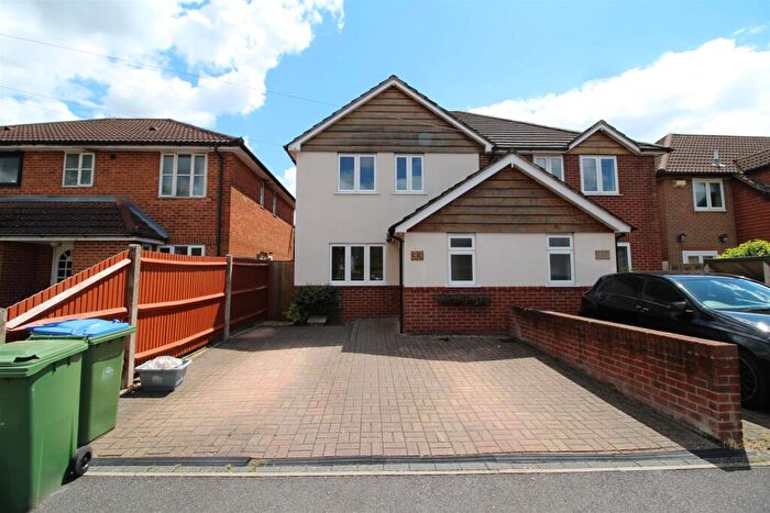 3 Bedroom Semi-Detached House For Sale In Claudeen Close, Swaythling, Southampton, SO18
