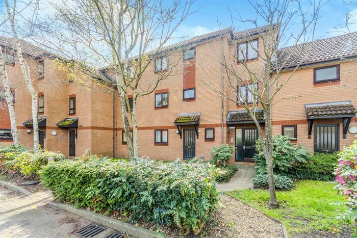 1 Bedroom Flat To Rent In St. Edmunds Road, Southampton, SO16