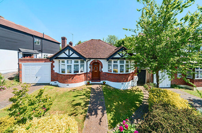 3 Bedroom Bungalow For Sale In Forest Way, Orpington, BR5