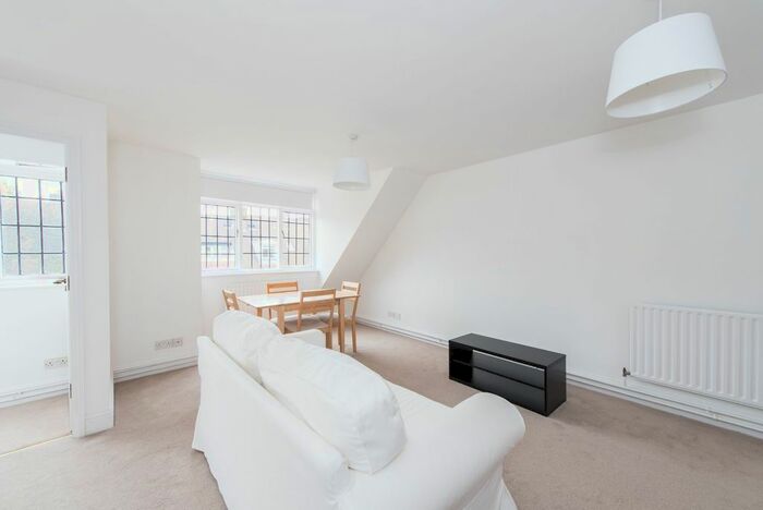 1 Bedroom Flat To Rent In Tudor Close, London, NW3