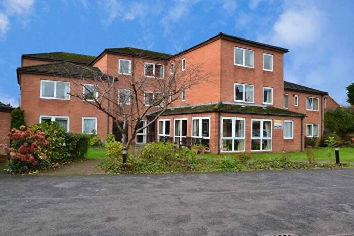 1 Bedroom Flat For Sale In Heol Hir, Llanishen, Cardiff, CF14