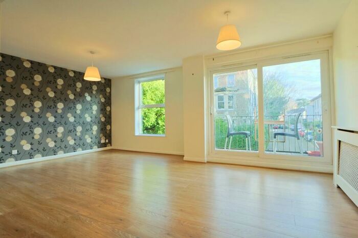2 Bedroom Flat To Rent In Merchants Road, Clifton, Bristol, BS8