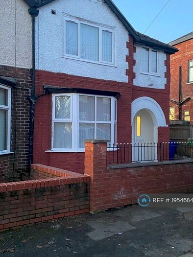3 Bedroom Semi-Detached House To Rent In Hill Lane, Manchester, M9