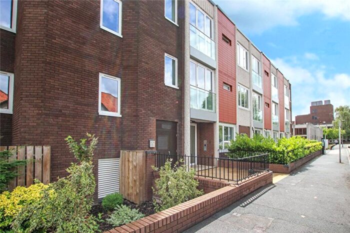 1 Bedroom Flat For Sale In Knoll Rise, Orpington, Kent, BR6