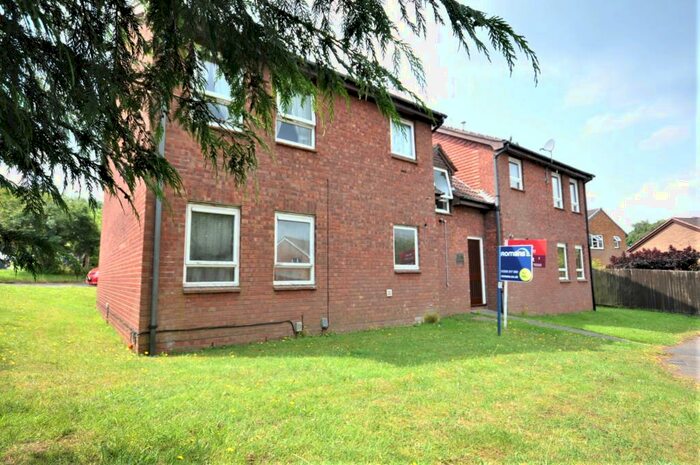 Apartment To Rent In Ketelbey Rise, Old Hatch Warren, RG22