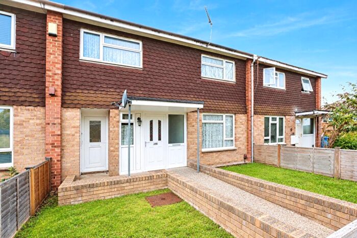 3 Bedroom Terraced House For Sale In Junction Road, Turlin Moor, Poole, Dorset, BH16