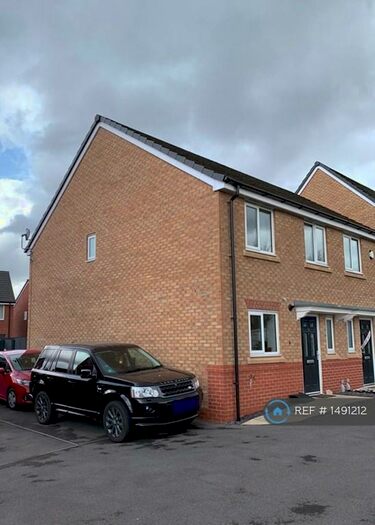3 Bedroom Semi-Detached House To Rent In Fleetwith Close, Middleton, Manchester, M24