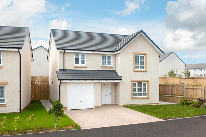 4 Bedroom Detached House For Sale In Cumbernauld Road, Stepps, Glasgow, G33