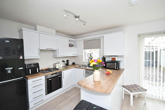 3 Bedroom Semi-Detached Villa For Sale In Bell View, Newmains, ML2