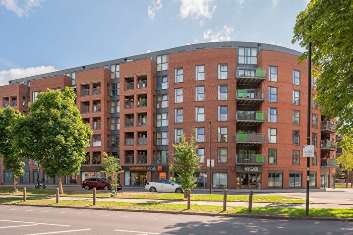 2 Bedroom Flat For Sale In Mullins Place, Clapham Park, London, SW4