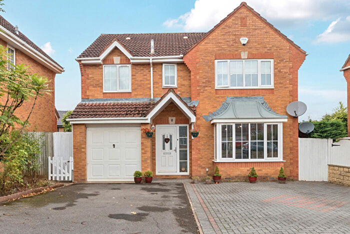 4 Bedroom Detached House For Sale In Barrington Way, Reading, Berkshire, RG1