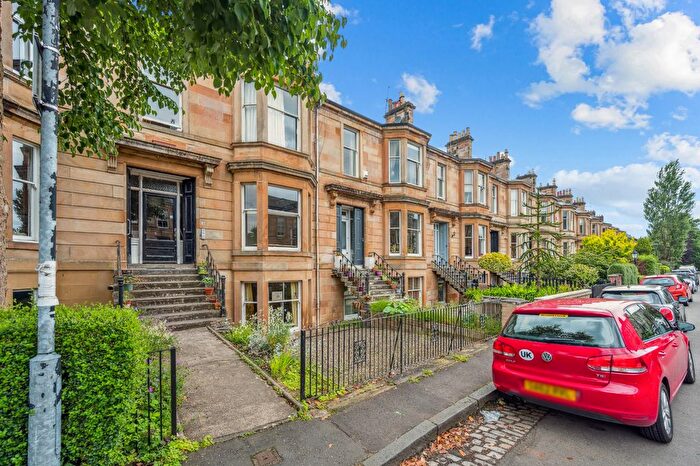2 Bedroom Flat To Rent In Queen Square, Strathbungo, Glasgow, G41