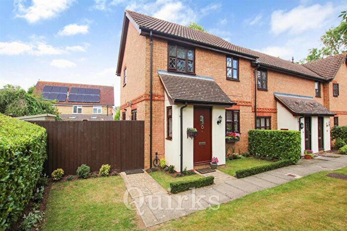 2 Bedroom End Of Terrace House For Sale In Coxbridge Court, Billericay, CM12