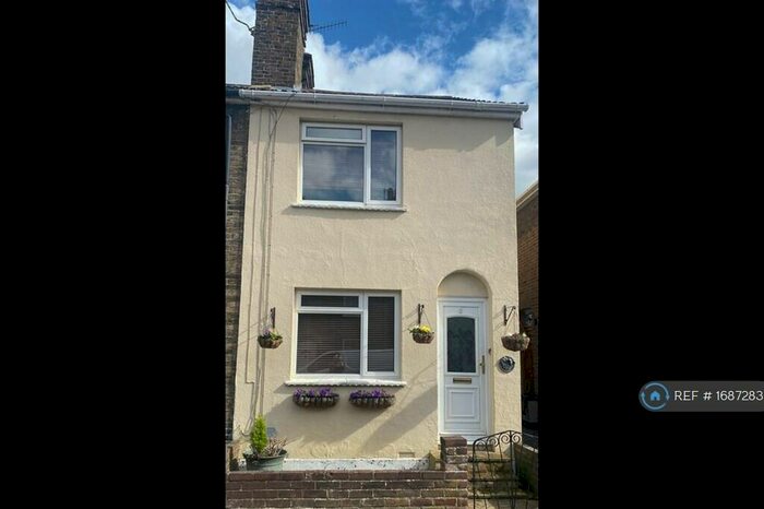 3 Bedroom Terraced House To Rent In St. Marys Road, Faversham, ME13
