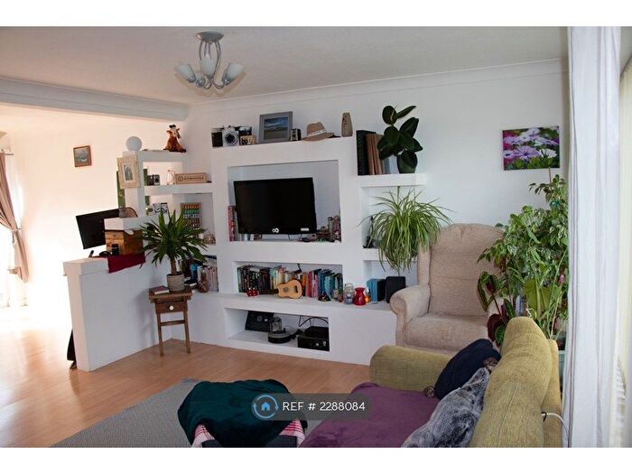 3 Bedroom Terraced House To Rent In Foxglove Green, Willesborough, Ashford, TN24