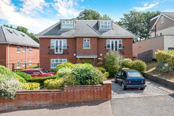 1 Bedroom Flat For Sale In Wesley Place, Epsom Downs, KT18