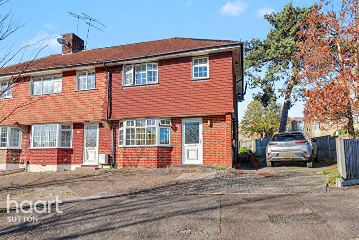 1 Bedroom Flat For Sale In Avon Close, Sutton, SM1