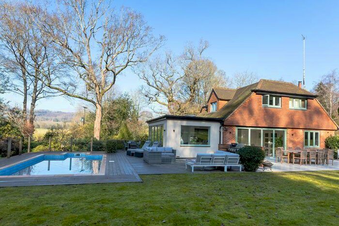 4 Bedroom Character Property To Rent In Steep Marsh, Petersfield, Hampshire, GU32