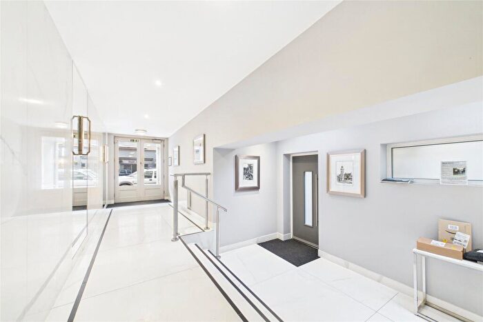 2 Bedroom Apartment To Rent In St. Ives Road, Maidenhead, Berkshire, SL6