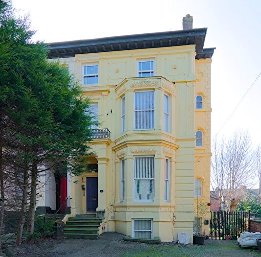 2 Bedroom Flat To Rent In South Drive, Liverpool, L15