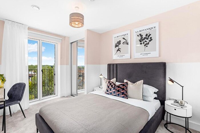 1 Bedroom Apartment For Sale In No. Wood Street, London, E17