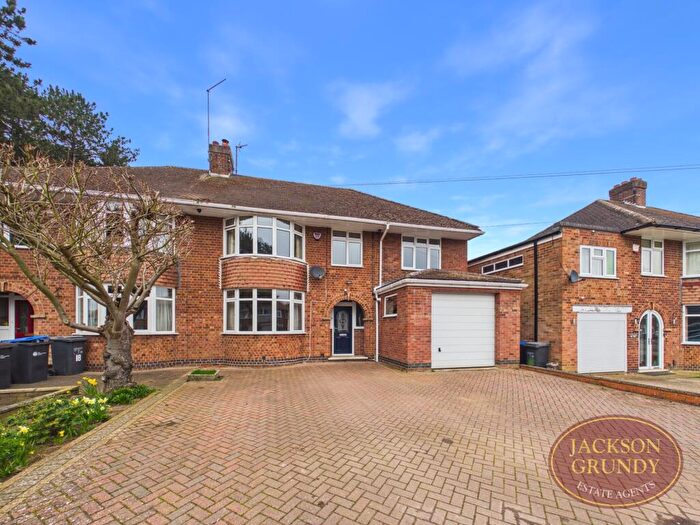 5 Bedroom Semi Detached House For Sale In Oaklands Drive, Westone, NN3