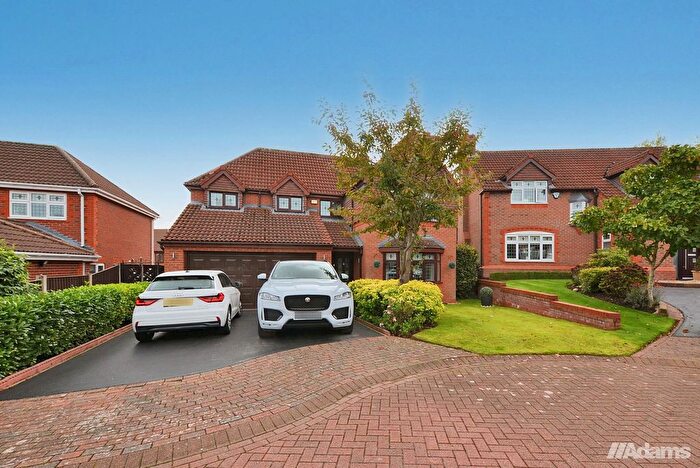 4 Bedroom Detached House For Sale In Pinners Fold, Norton, WA7