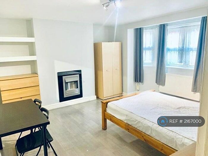 Studio To Rent In Waylen Street, Reading, RG1