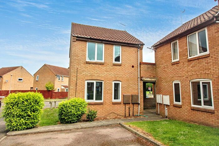 Property To Rent In Batchelor Close, Aylesbury, HP20