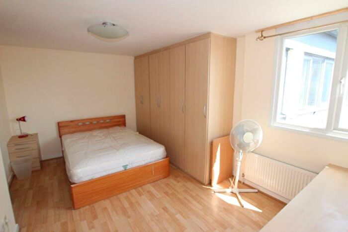 2 Bedroom Flat To Rent In Barker Gate, Nottingham, NG1