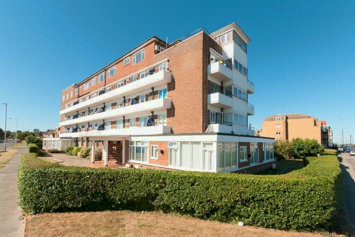 2 Bedroom Flat To Rent In Northumberland Avenue, Margate, CT9