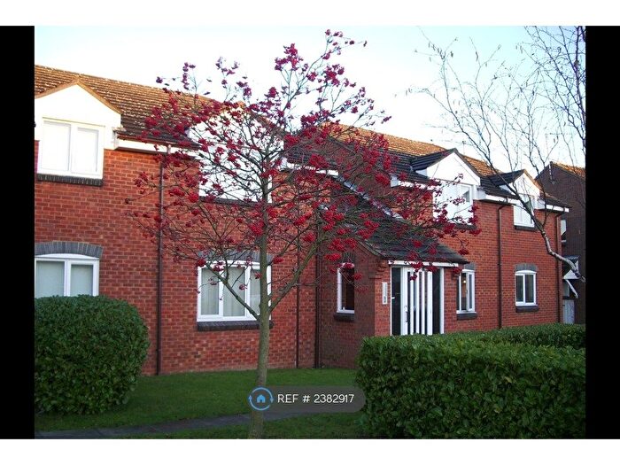 Studio To Rent In Welham Green, North Mymms, AL9