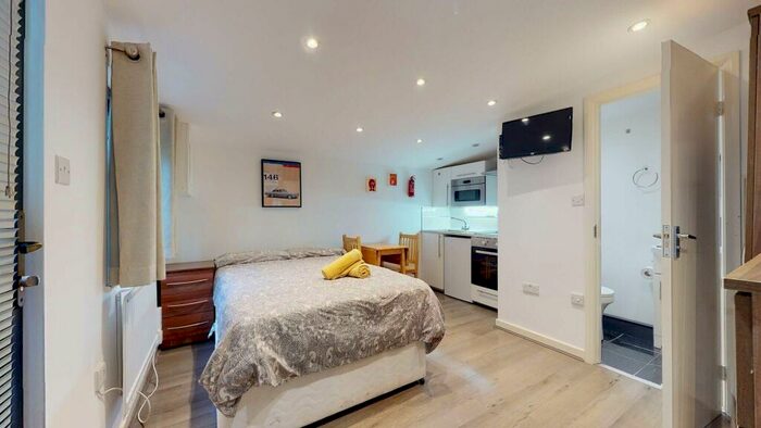 Studio To Rent In James Avenue, NW2