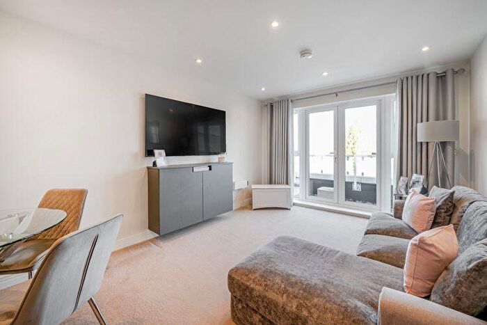2 Bedroom Flat For Sale In Liberty House, Welwyn Garden City, Hertfordshire, AL7